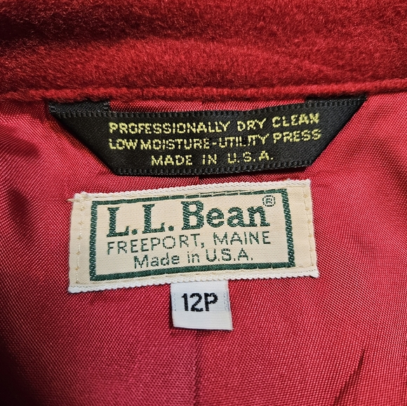 LL Bean Vintage Bright Red Blazer Size 12P - Picture 3 of 9